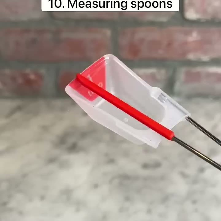 Adjustable Slide Scale Measuring Spoon with Magnetic Base - trending gadget from YouTube